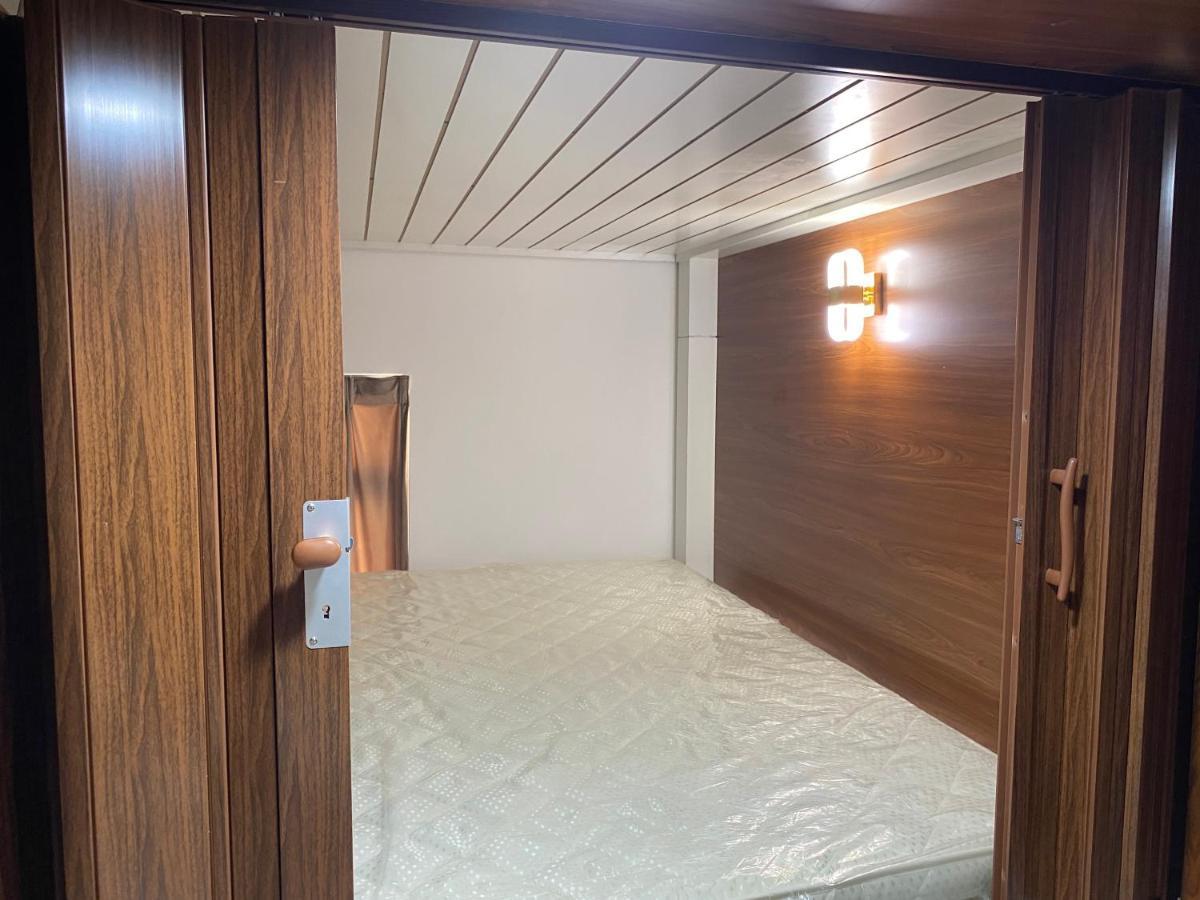 Yoi Pod - Deira Capsule hotel