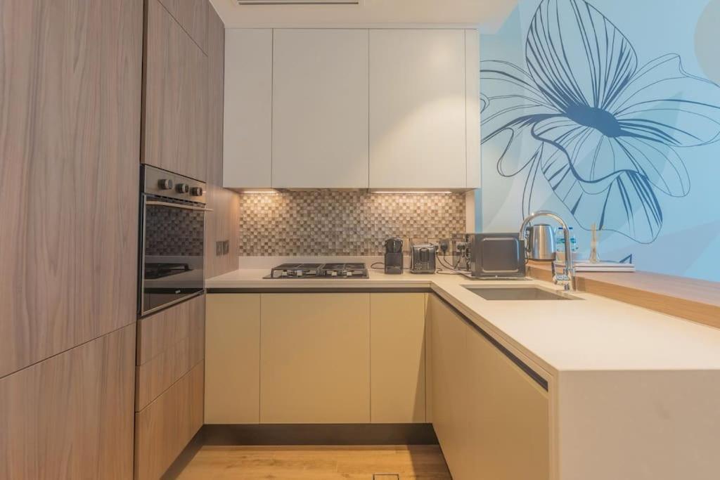 Maison De Luxe - Jumeirah Living Marina Gate