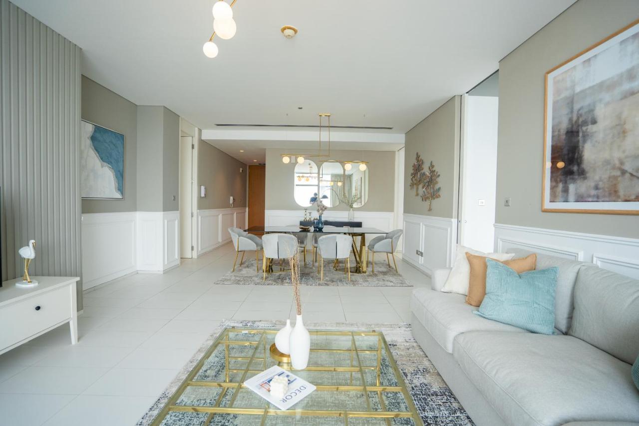 Apartment Nasma Luxury - Exquisite Hideaway With Awe-ins Burj Khalifa Views Dubai