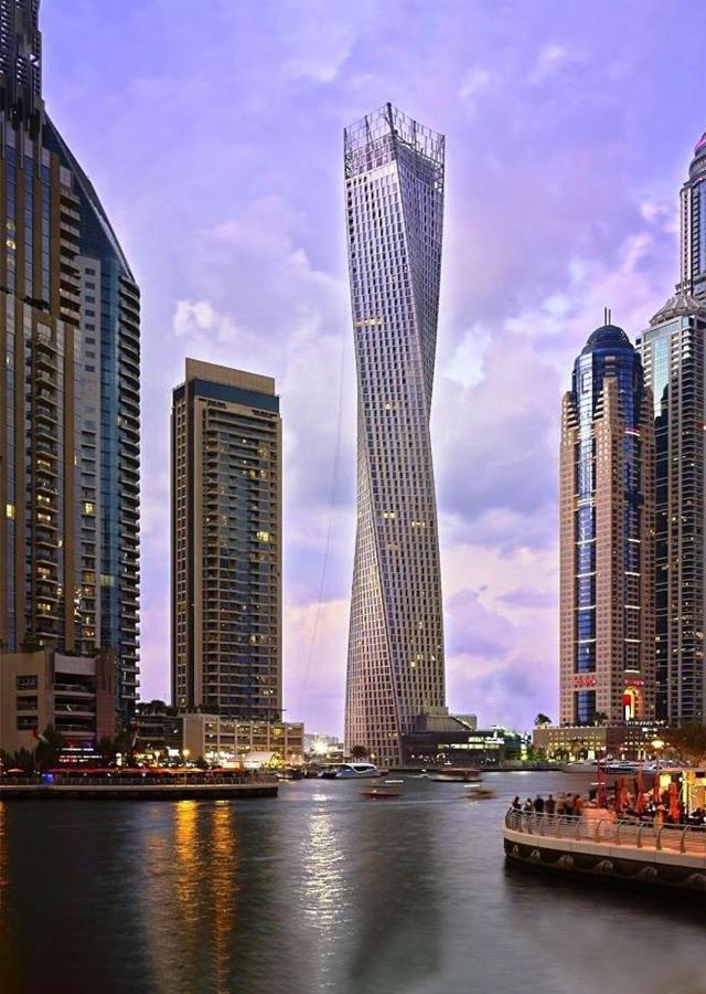 Luxury Iconic Cayan Tower - Free 5 Star Access!