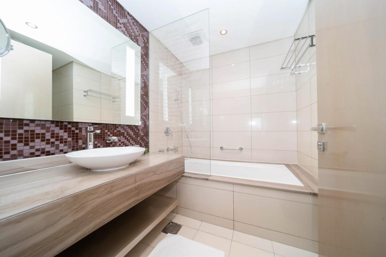 Apartment Luxury 2br In Paramount Towers Business Bay