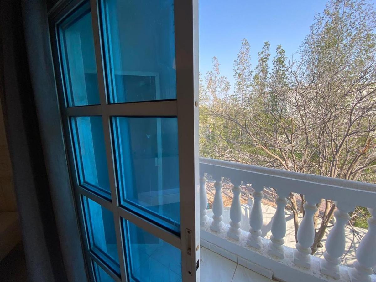 Comfortable Private In Compound Housing Guest house Dubai