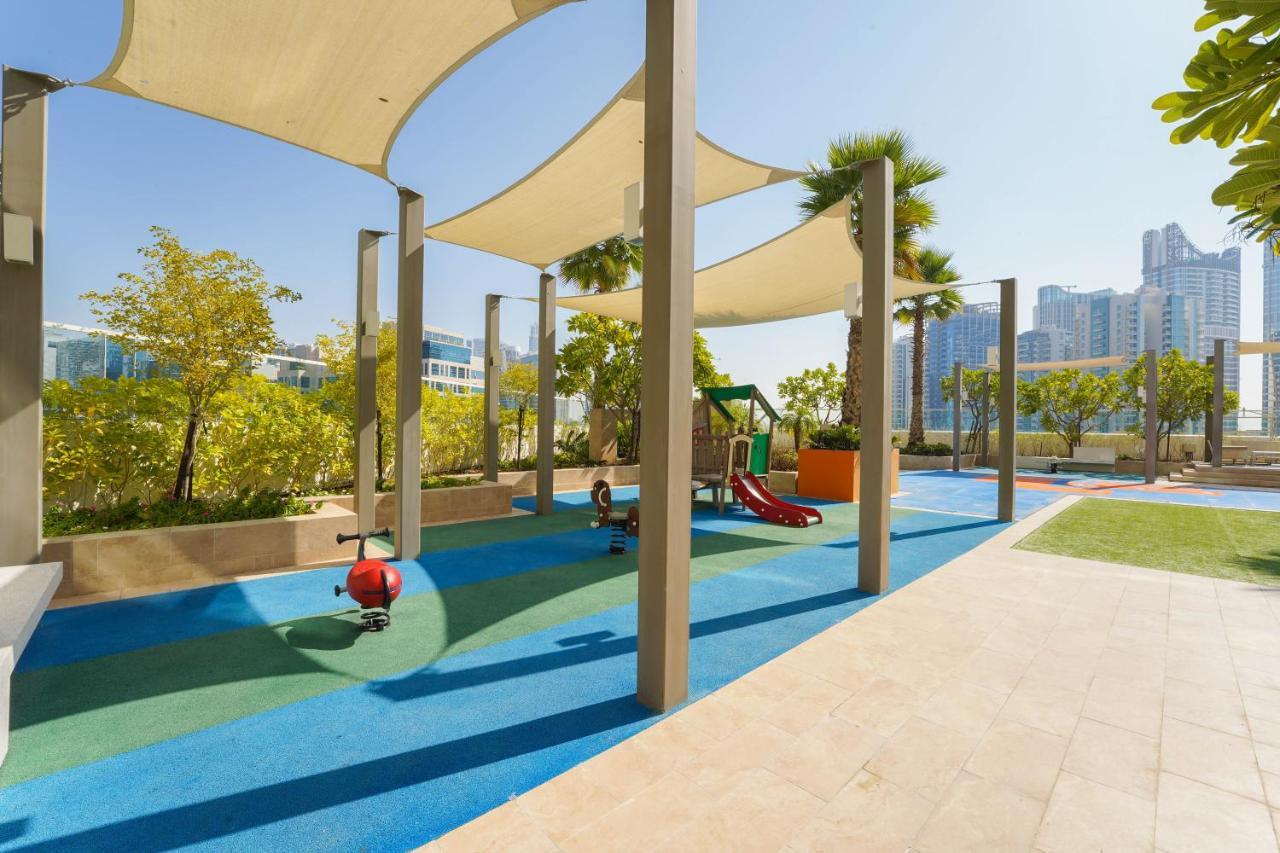 Aliving Stylish With Partial Burj & Canal Views- Prive , Business Bay 713 Apartment Dubai