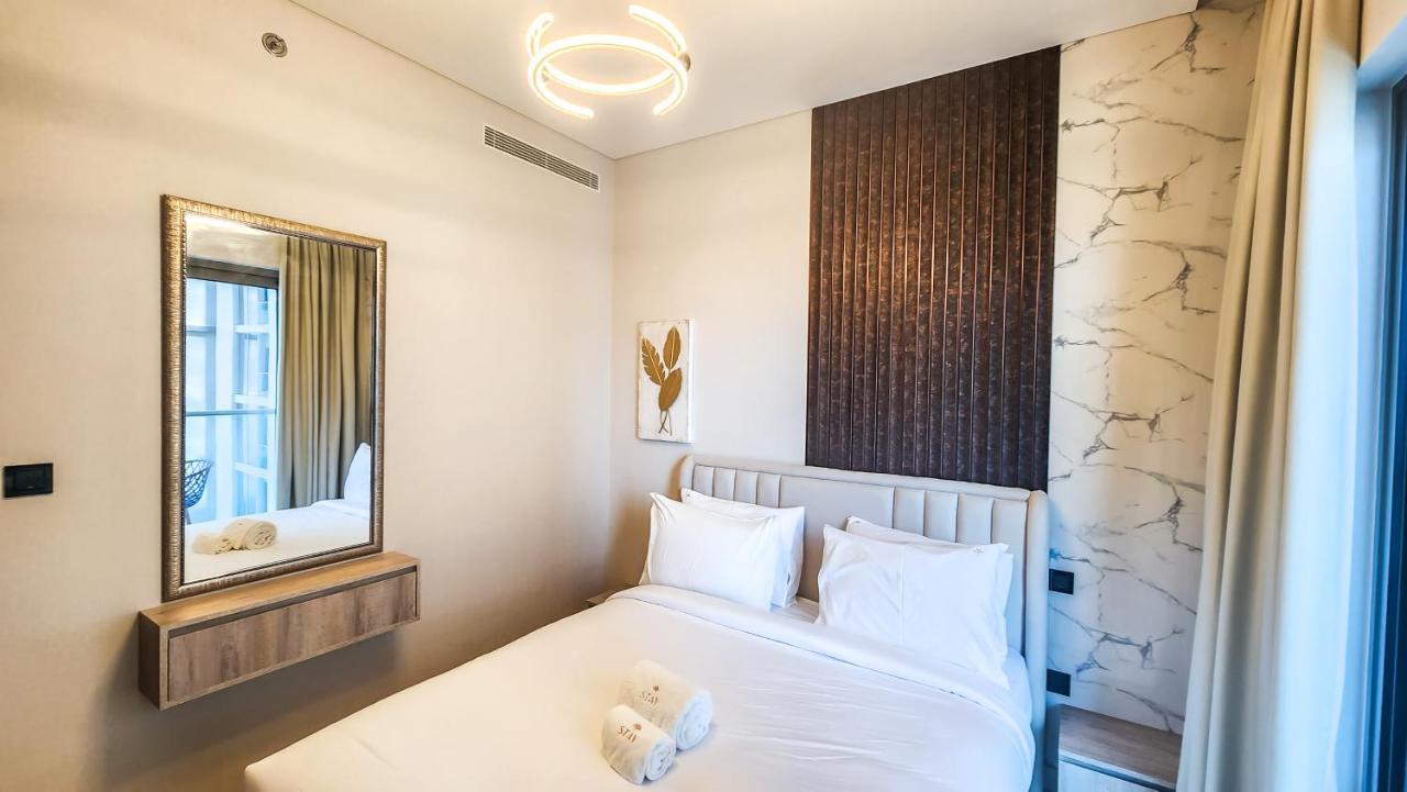 By Latinem Luxury 1br Holiday Cvr B1602 Near Burj Khalifa *