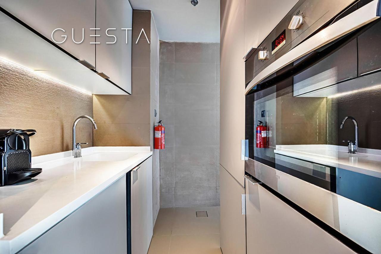 West Avenue Tower, Marina Daire