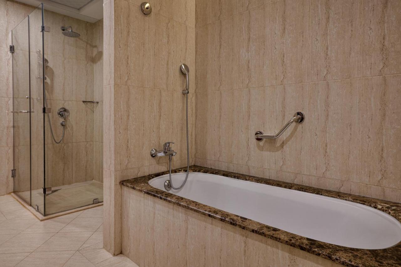 Hotel La & 4*