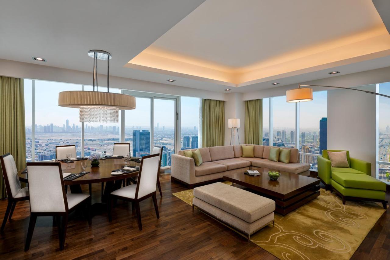 Hotel La & 4*
