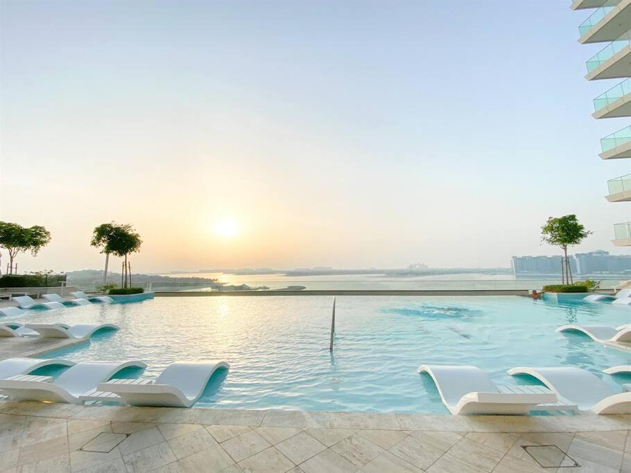 Trophy 2bdr Sandy Shores Retreat With Panoramic Sea View & Private Access Apartment Dubai
