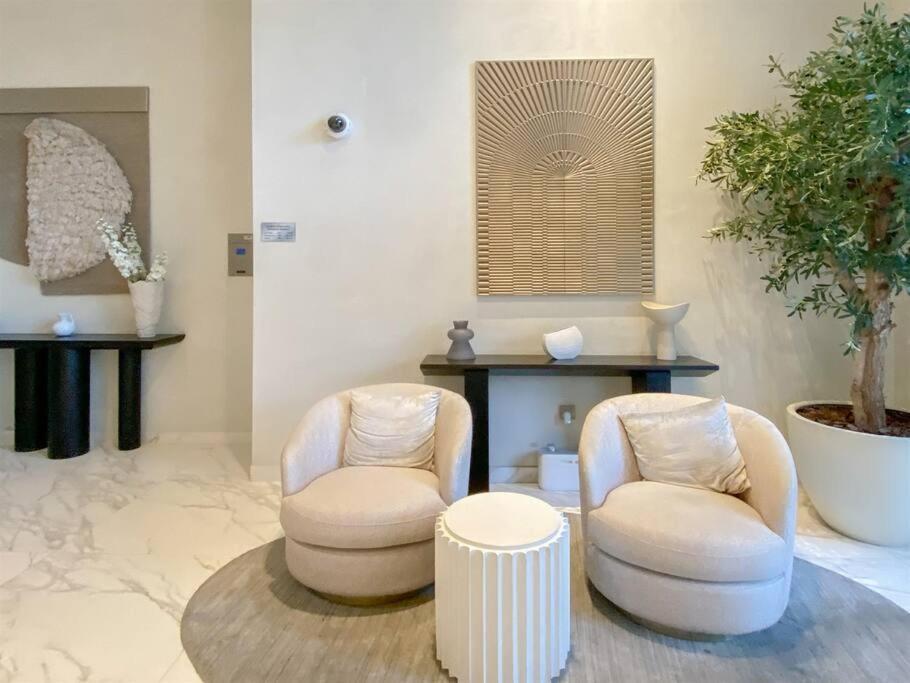 Apartment Trophy 2bdr Sandy Shores Retreat With Panoramic Sea View & Private Access *
