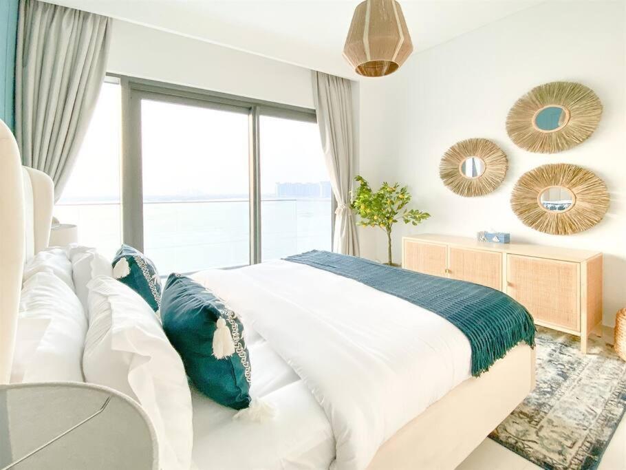 Trophy 2bdr Sandy Shores Retreat With Panoramic Sea View & Private Access * Dubai