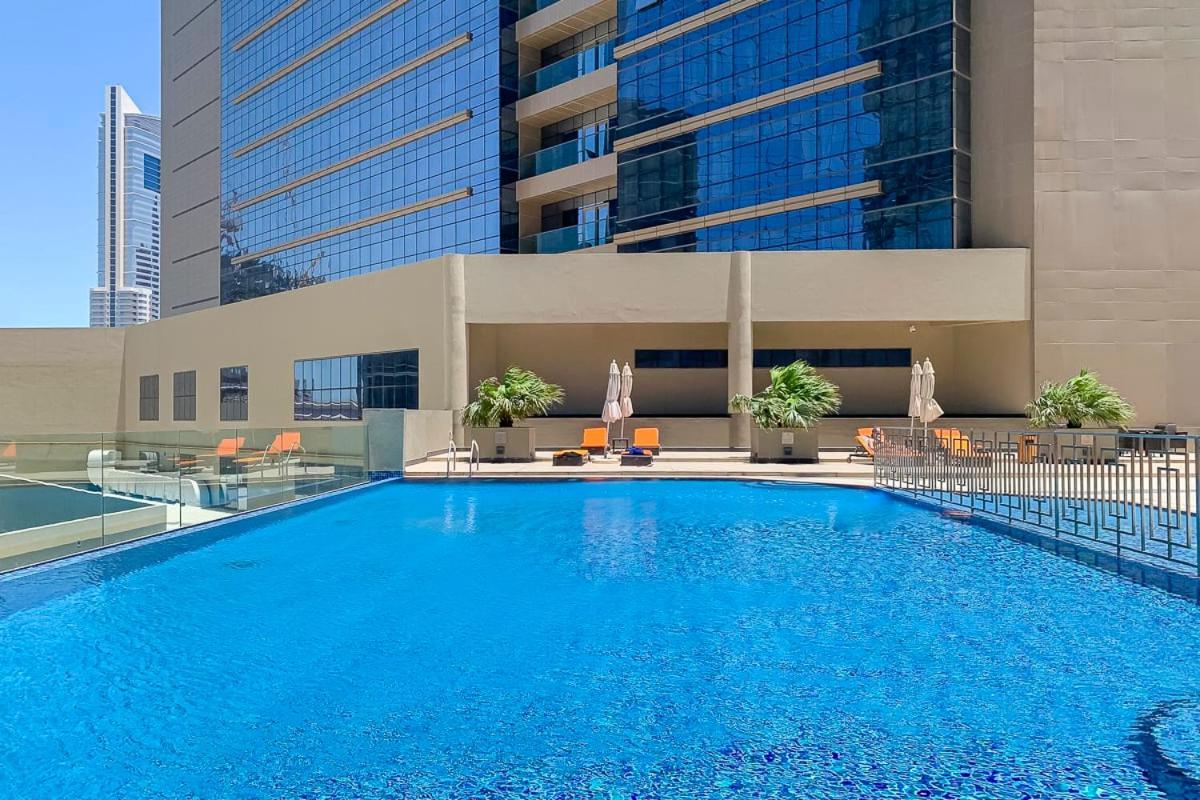 Frank Porter - The Onyx Tower 2 Apartamento