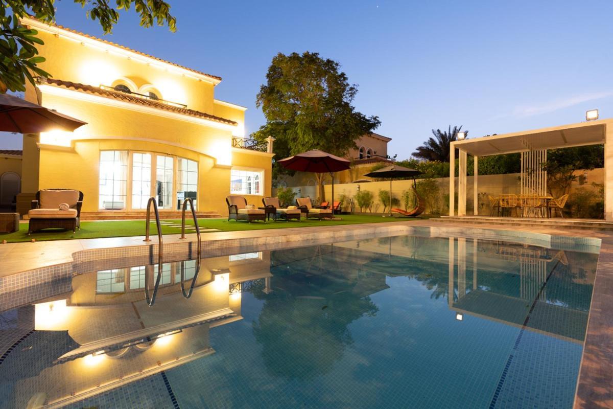 6 Plus 1 Bdr Jumeirah Park With Amz Climatized Huge Private Pool - 5 Min From Jbr Beach Apartamento *