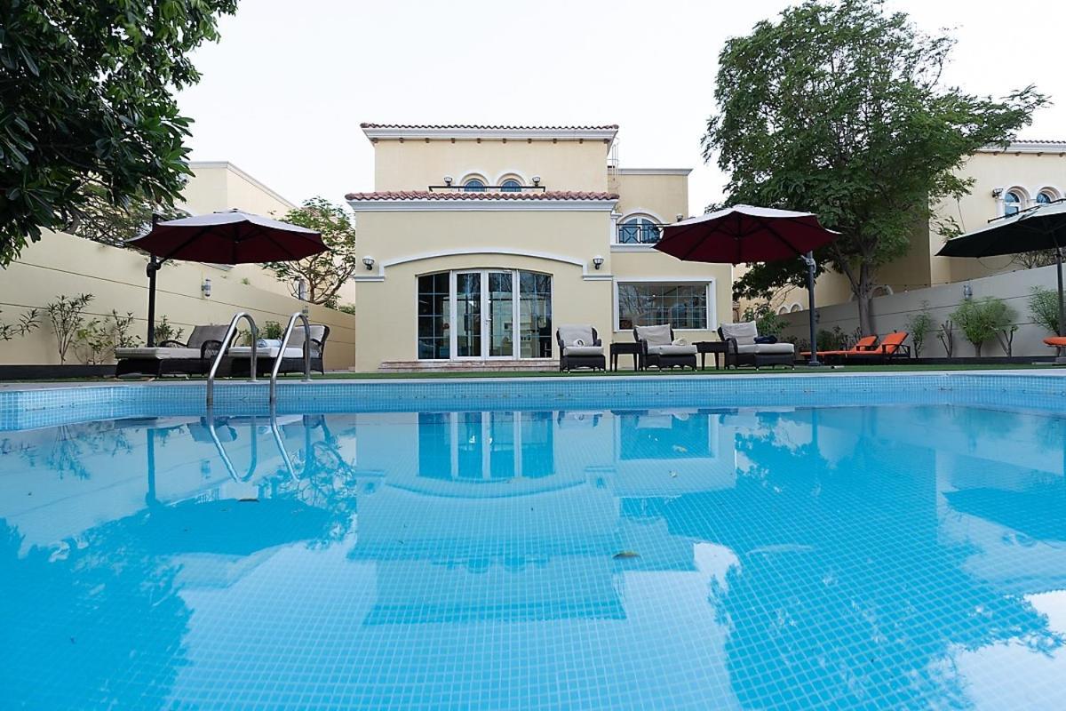 6 Plus 1 Bdr Jumeirah Park With Amz Climatized Huge Private Pool - 5 Min From Jbr Beach Apartamento *