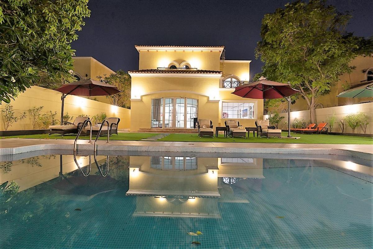 6 Plus 1 Bdr Jumeirah Park With Amz Climatized Huge Private Pool - 5 Min From Jbr Beach Apartamento *