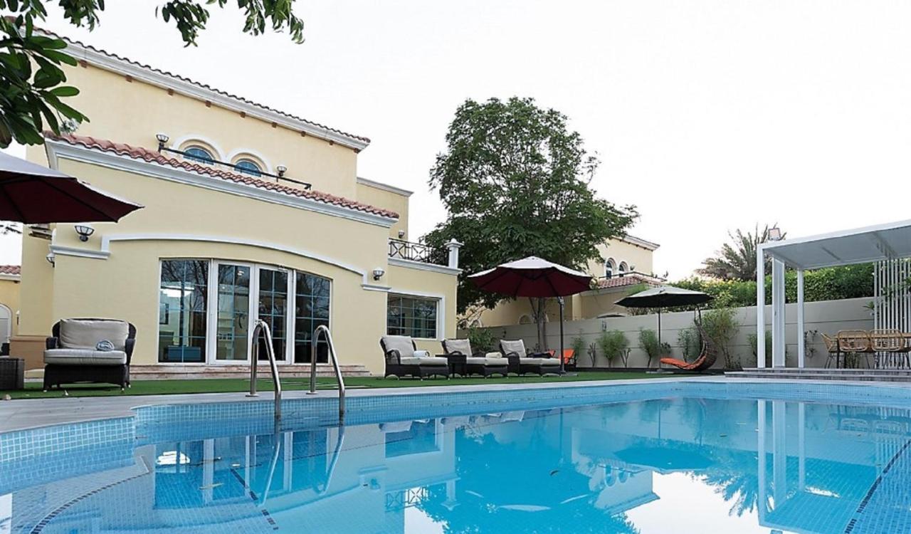 6 Plus 1 Bdr Jumeirah Park With Amz Climatized Huge Private Pool - 5 Min From Jbr Beach * Dubai