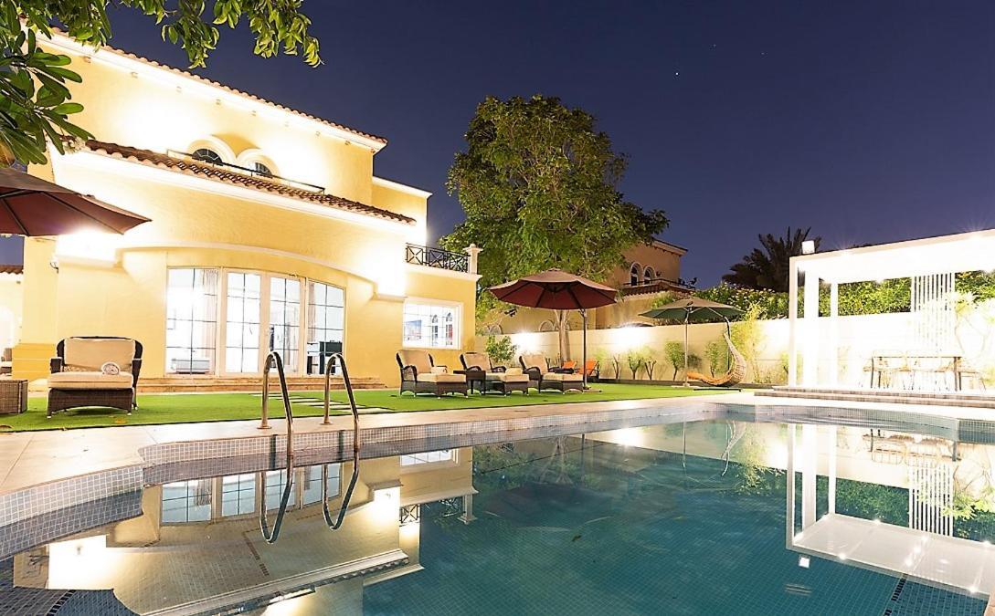 6 Plus 1 Bdr Jumeirah Park With Amz Climatized Huge Private Pool - 5 Min From Jbr Beach