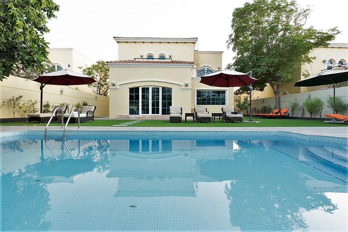 6 Plus 1 Bdr Jumeirah Park With Amz Climatized Huge Private Pool - 5 Min From Jbr Beach * Dubai