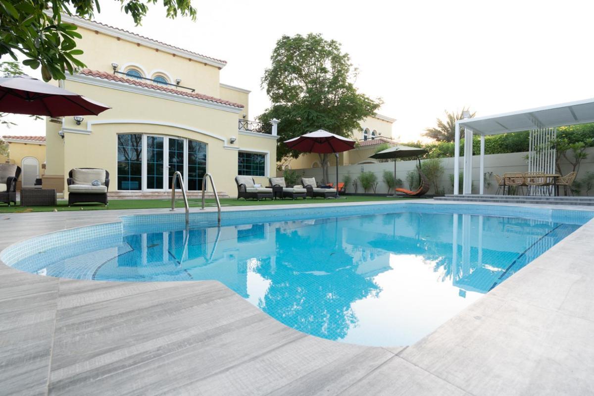6 Plus 1 Bdr Jumeirah Park With Amz Climatized Huge Private Pool - 5 Min From Jbr Beach Dubai