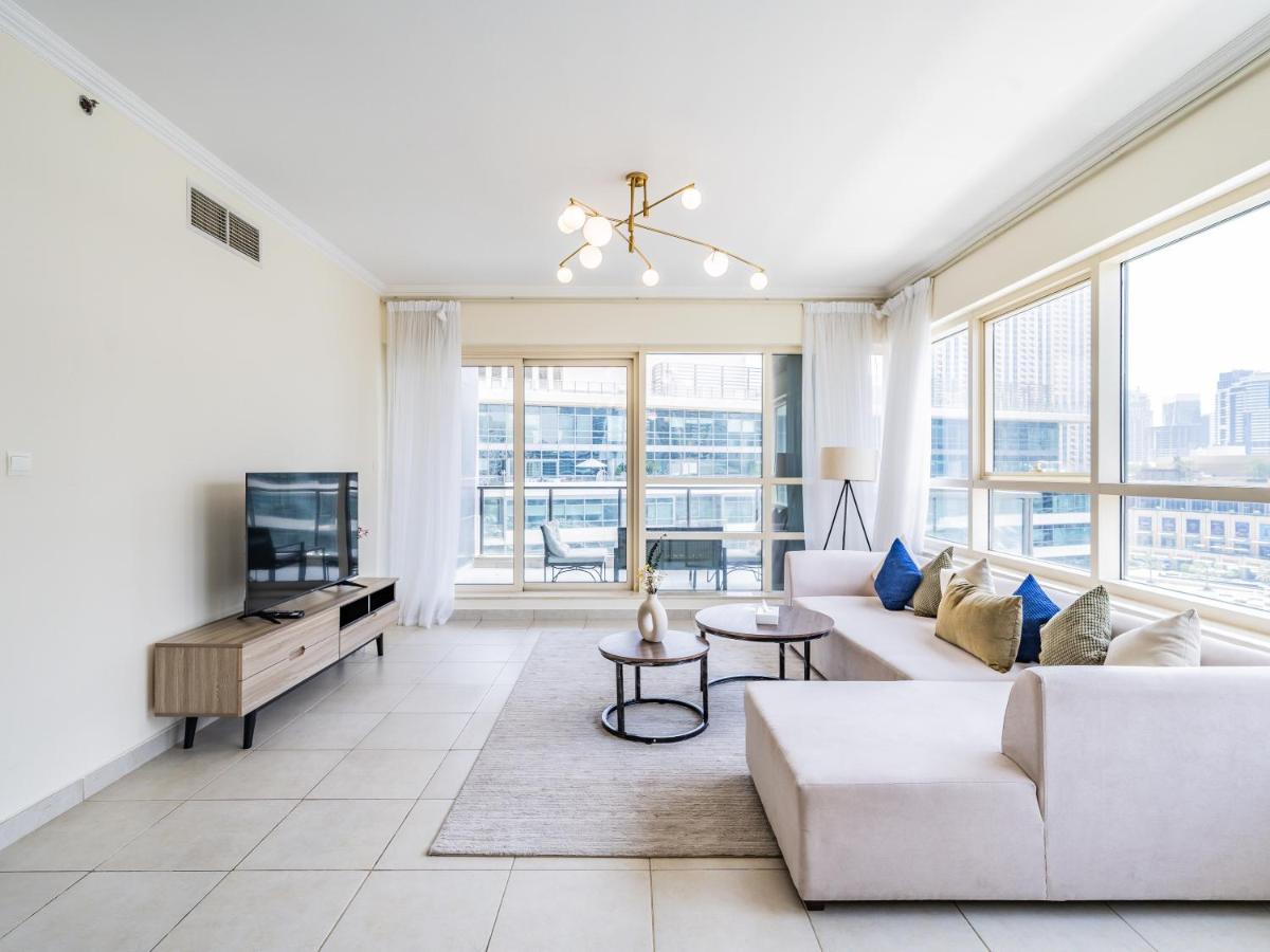 Magnificent 2 Bedroom With Balcony - Marina *