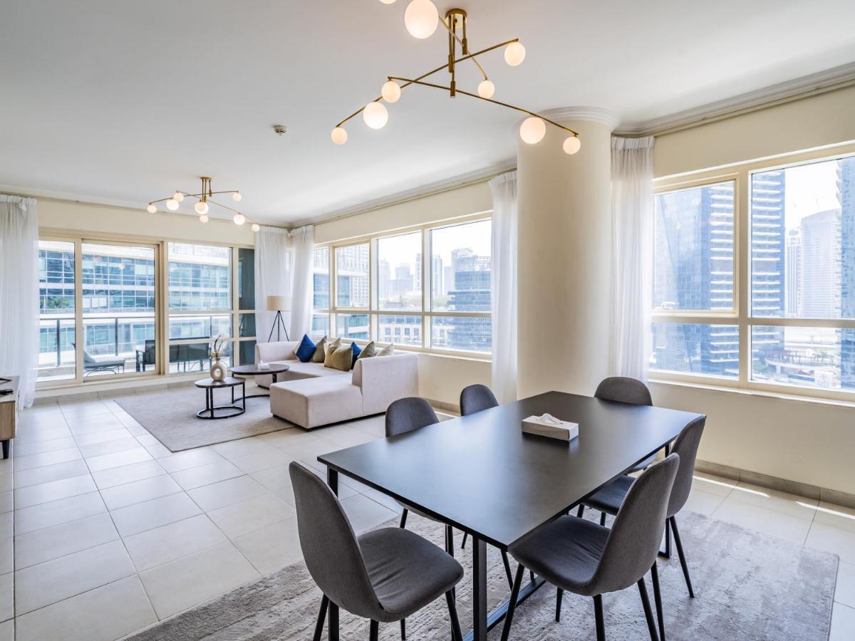 Magnificent 2 Bedroom With Balcony - Marina *