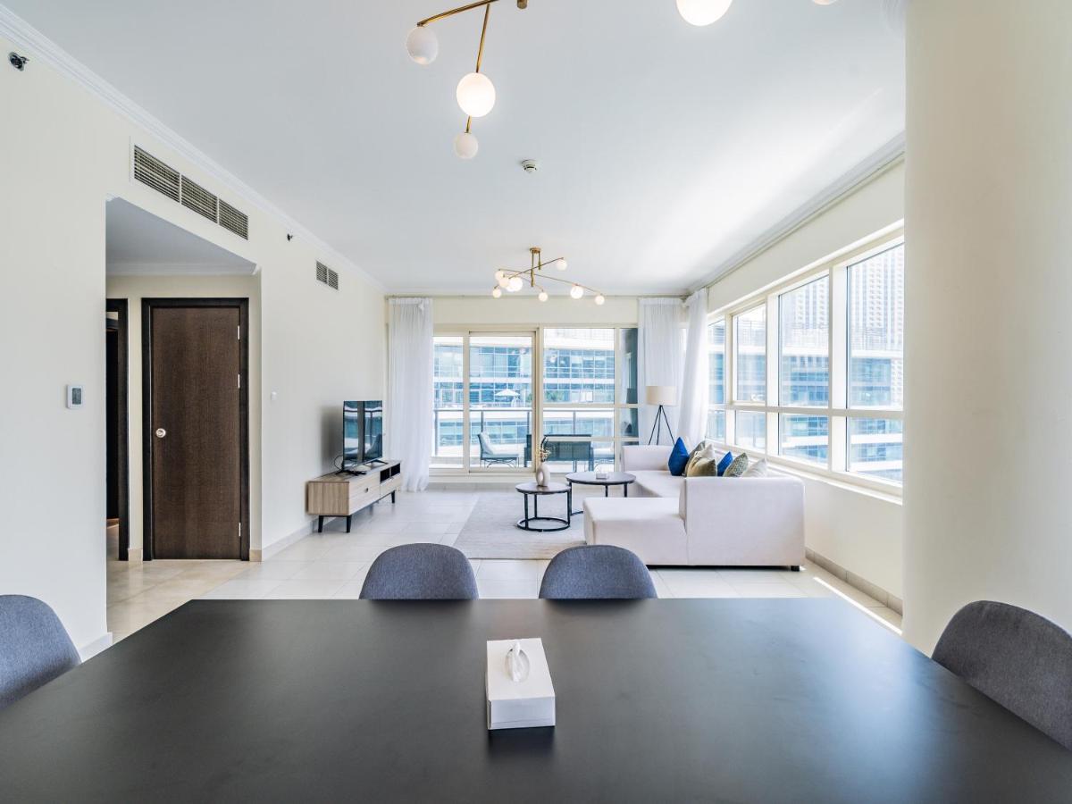 Daire Magnificent 2 Bedroom With Balcony - Marina Dubai