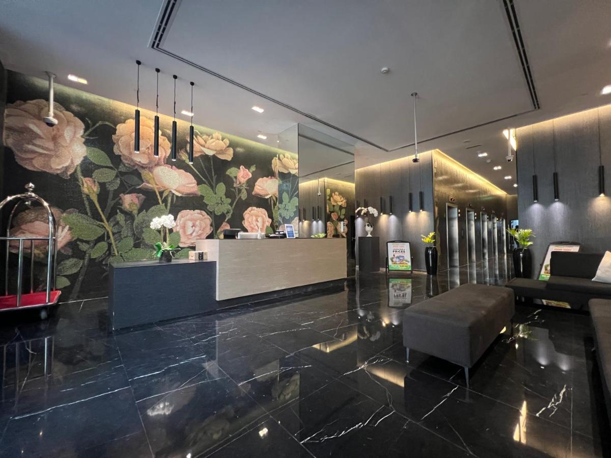 Luxury-designer 1 Bedroom Sea View * Dubai