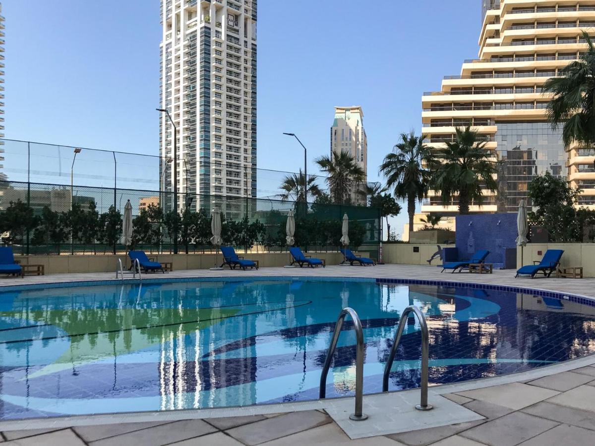 Frank Porter - Marina Terrace * Dubai