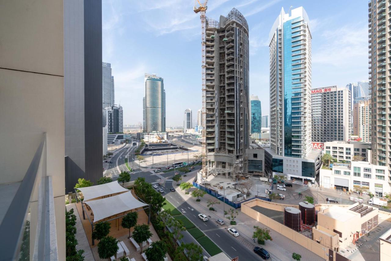 Ultimate / 5 Min Walk From Mall / Brand New / Downtown Daire Dubai