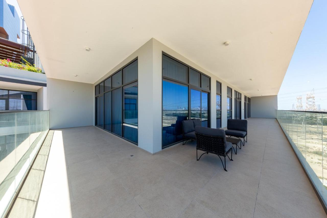 Amazing Deal! Stunning 3br With Huge Terrace - Jvt *