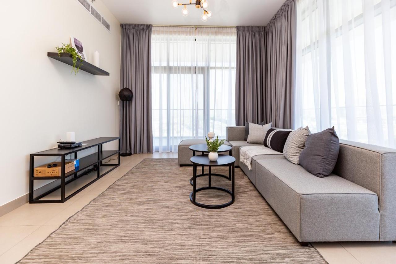 Apartment Amazing Deal! Stunning 3br With Huge Terrace - Jvt *