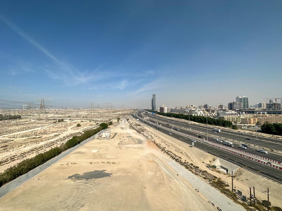 Amazing Deal! Stunning 3br With Huge Terrace - Jvt *