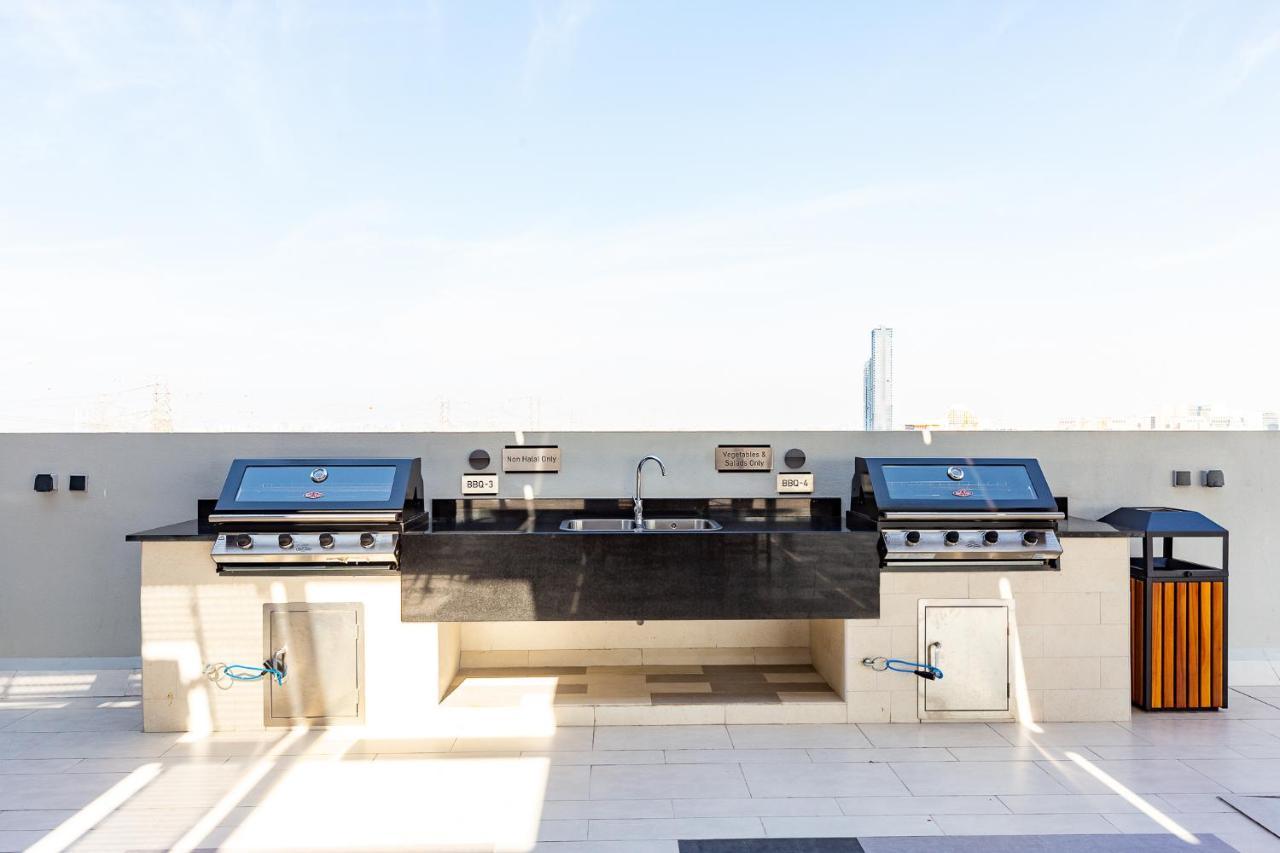 Amazing Deal! Stunning 3br With Huge Terrace - Jvt * Dubai