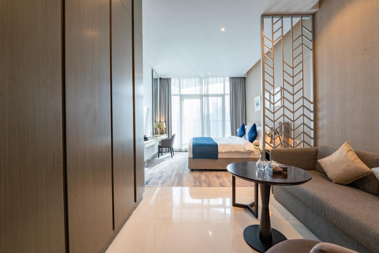Aliving Stylish With Partial Burj & Canal Views- Prive , Business Bay 713 Apartment