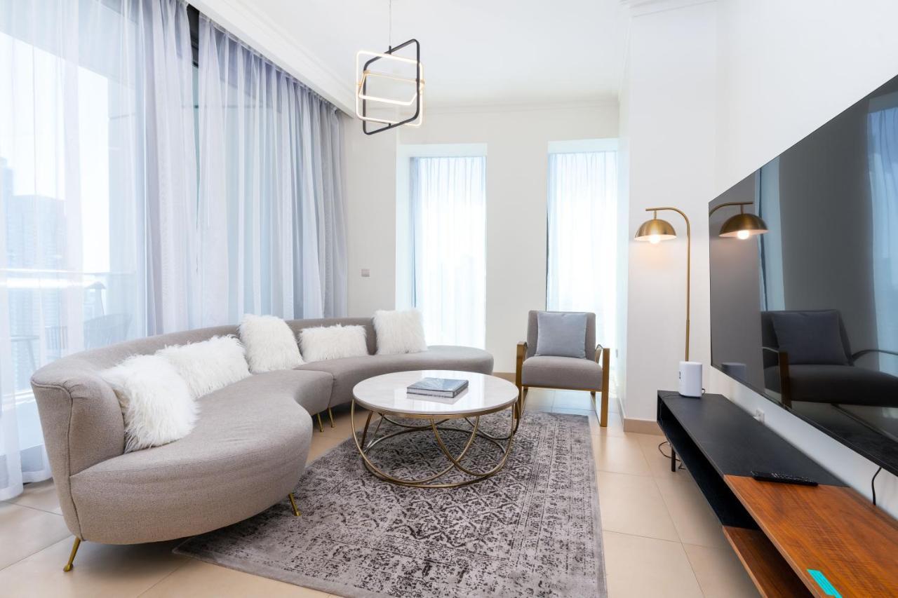 Vacay Lettings - Burj Vista High Floor Burj Khalifa & Fountain View *