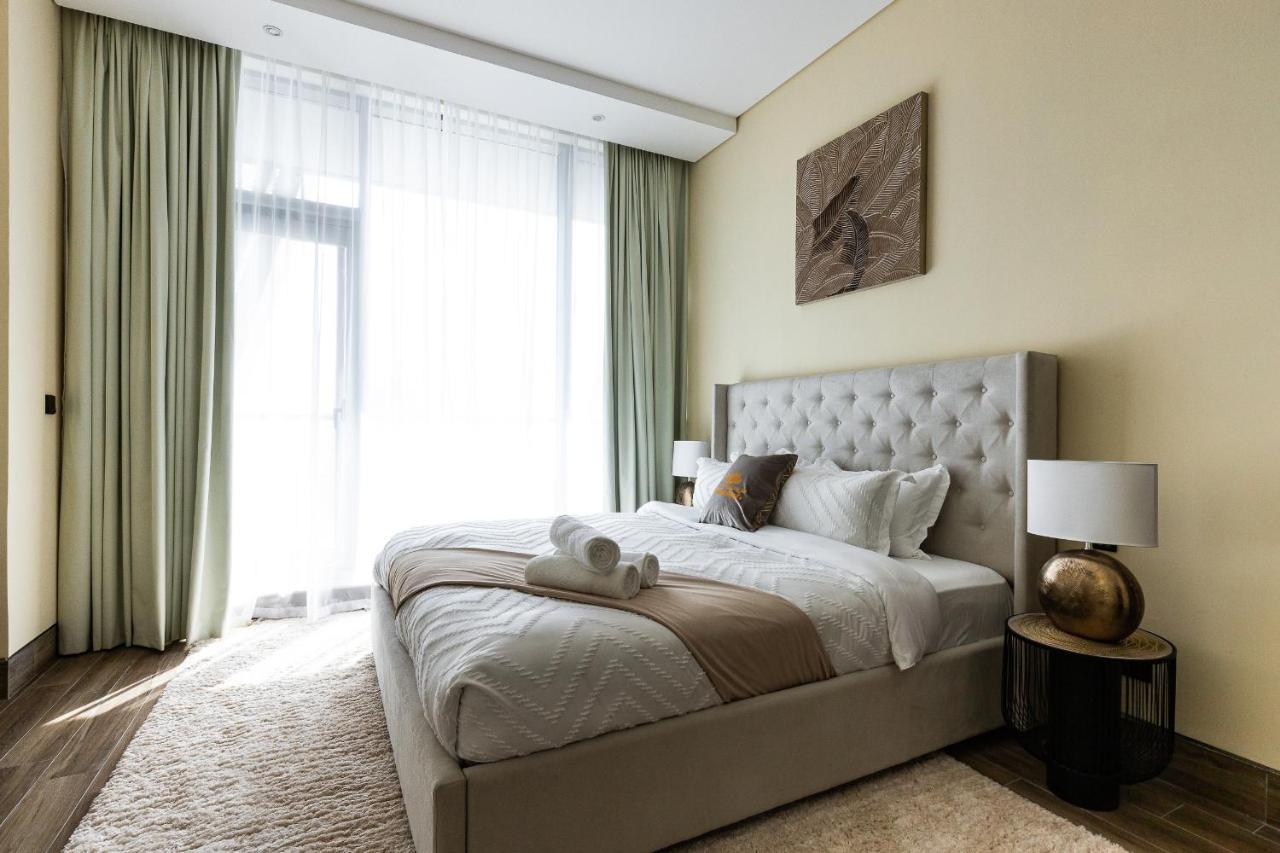 J One Tower Luxury From Estate * Dubai