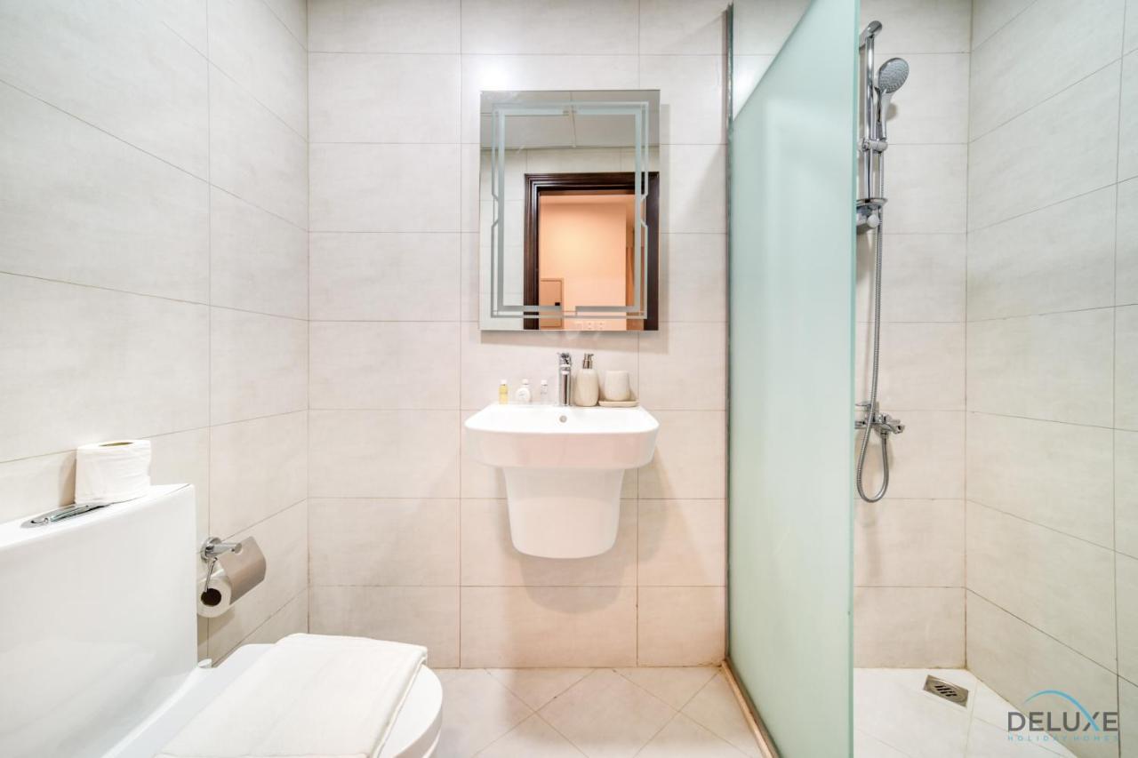 Modern Studio At Hera Tower Sports By Deluxe Homes Dubai