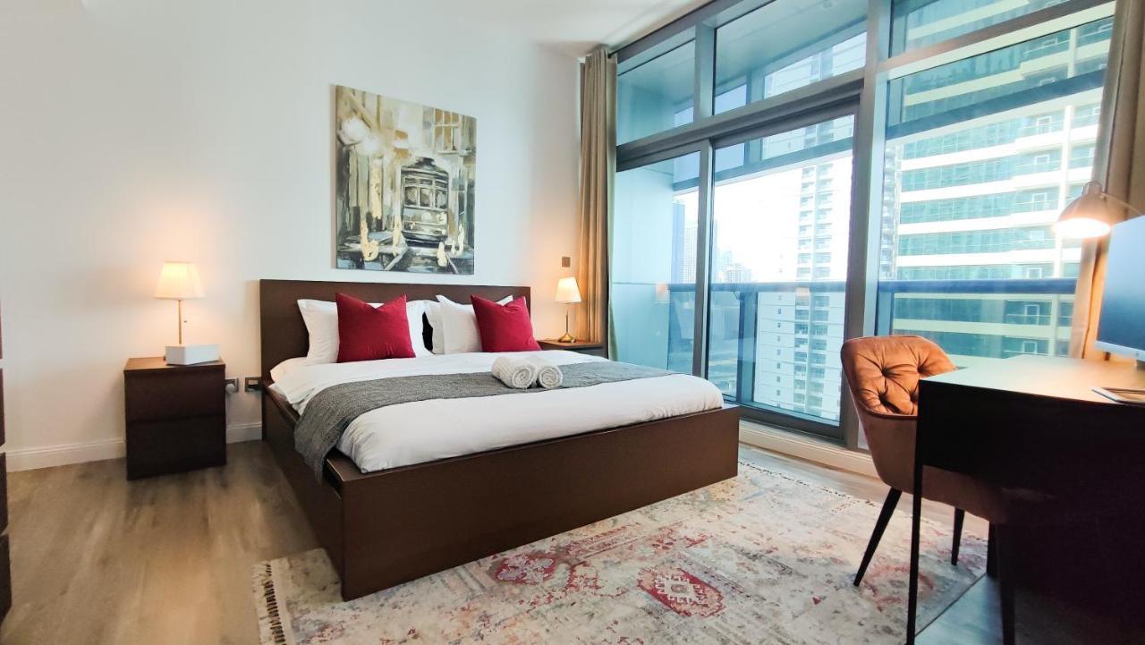 La Buena Vida Homes - Luxe 1bd, Boutique Full Lakeview 1m To Metro, & Almas Tower * Dubai