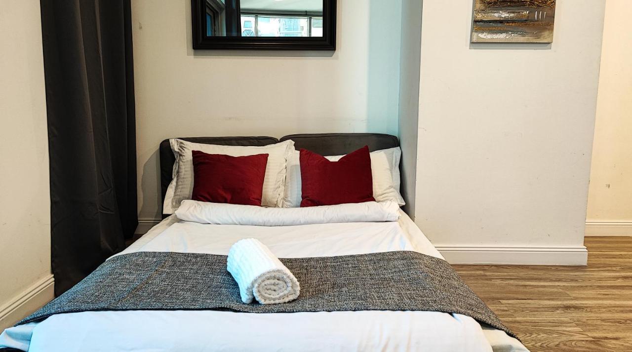 La Buena Vida Homes - Luxe 1bd, Boutique Full Lakeview 1m To Metro, & Almas Tower * Dubai