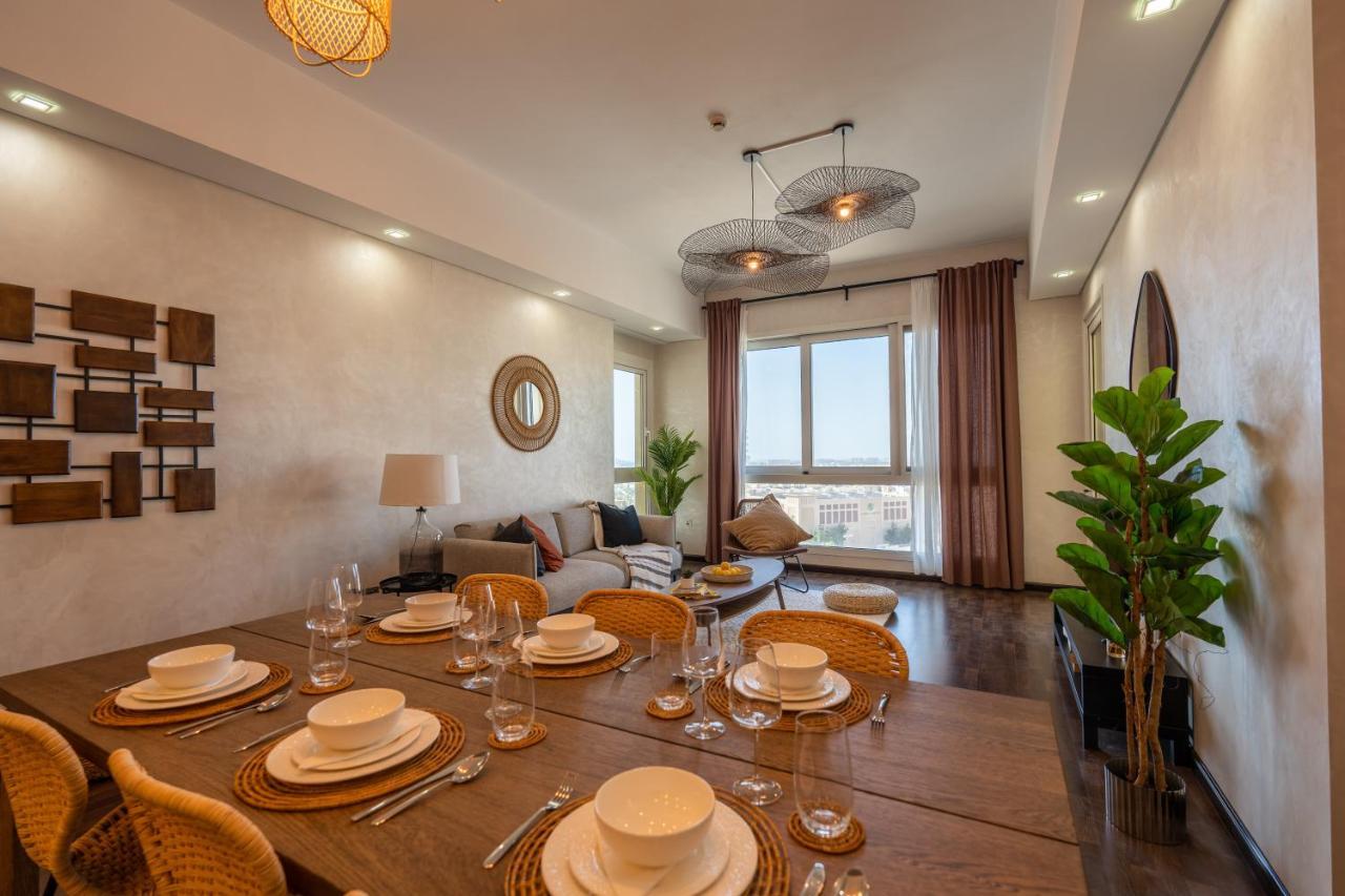 Elegant 2br Palm Jumeirah Apt With Pool Access