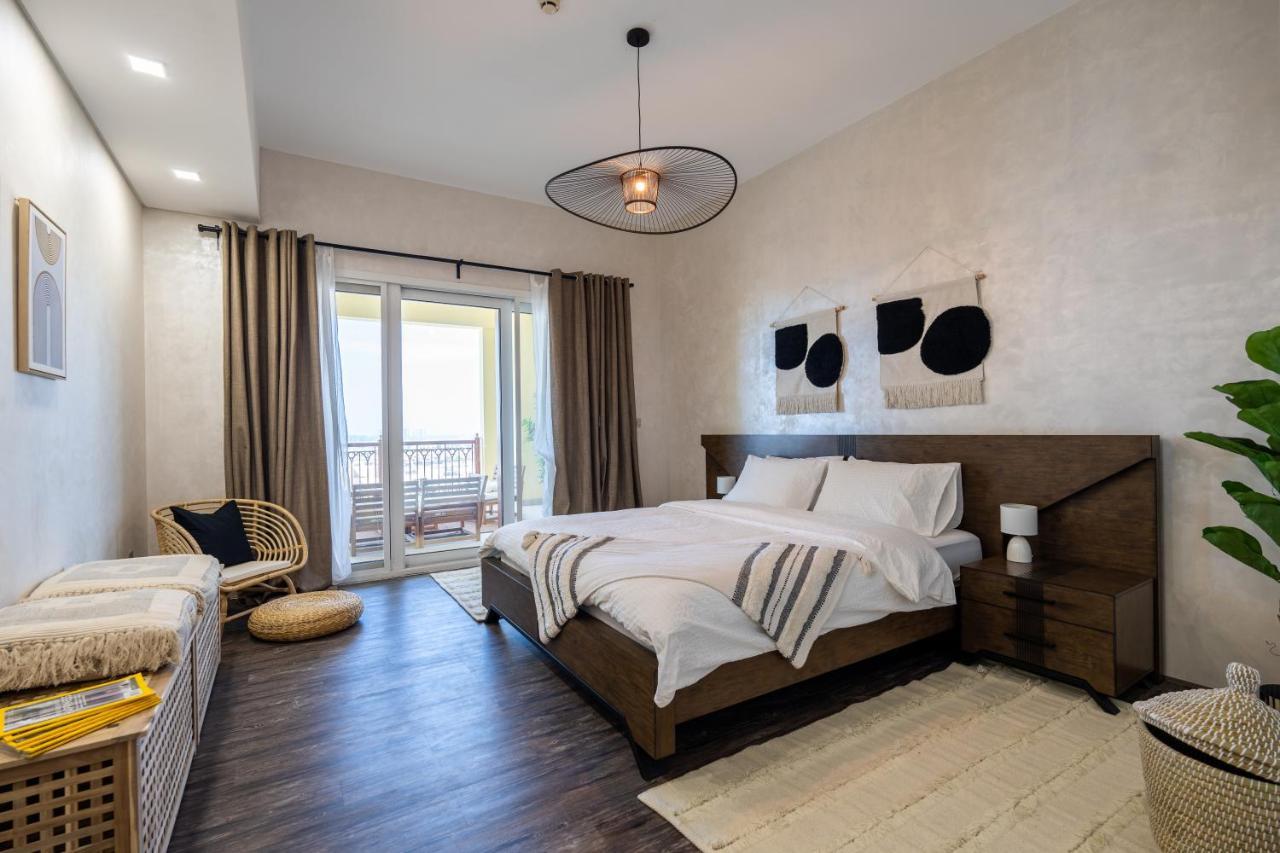 Apartment Elegant 2br Palm Jumeirah Apt With Pool Access
