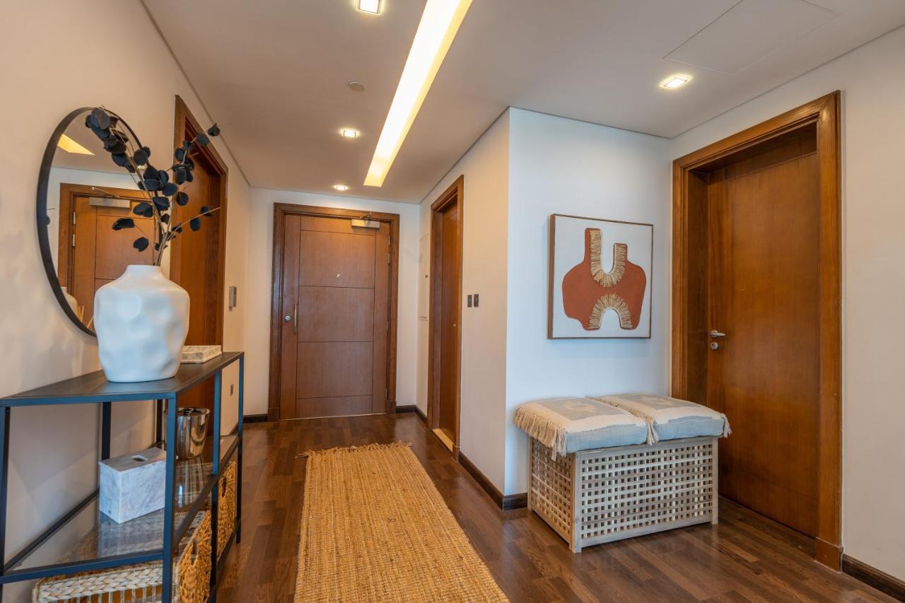 Elegant 2br Palm Jumeirah Apt With Pool Access * Dubai