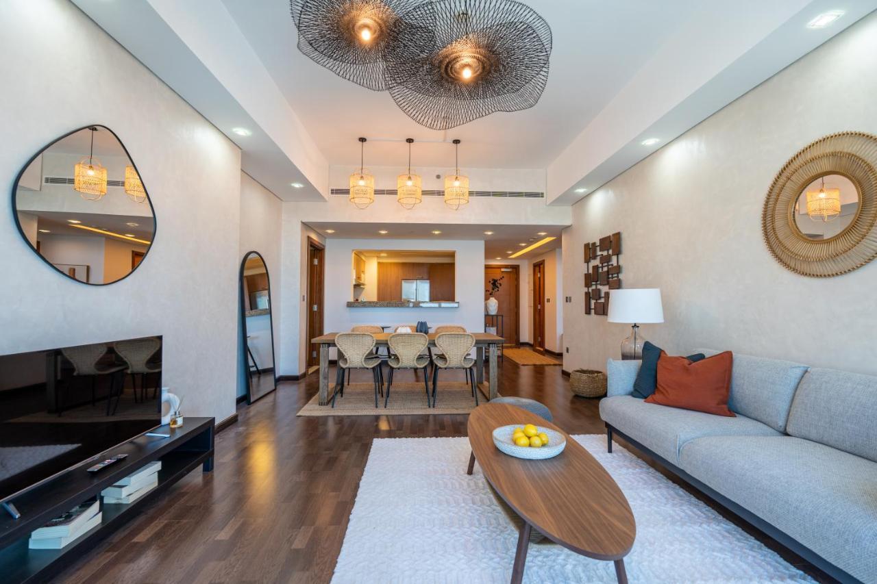 Elegant 2br Palm Jumeirah Apt With Pool Access Apartment
