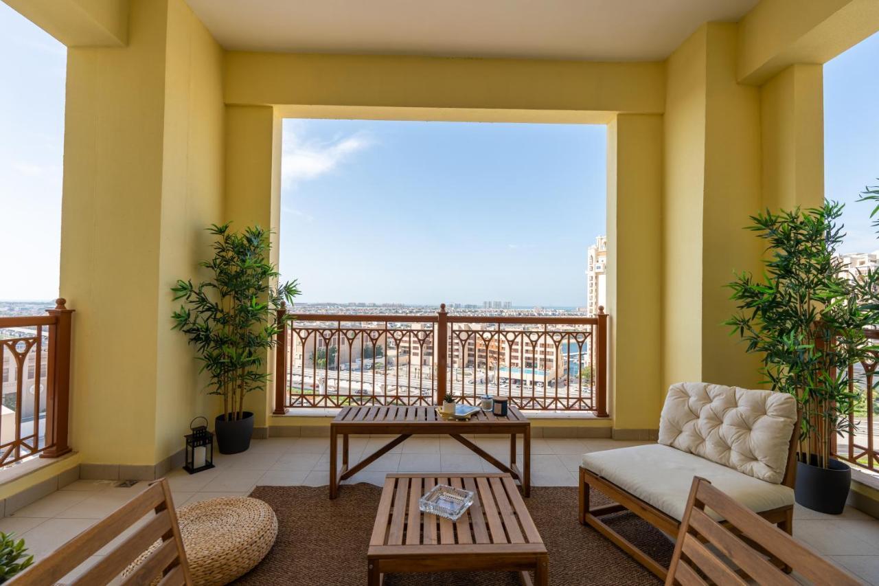 Elegant 2br Palm Jumeirah Apt With Pool Access Apartment Dubai