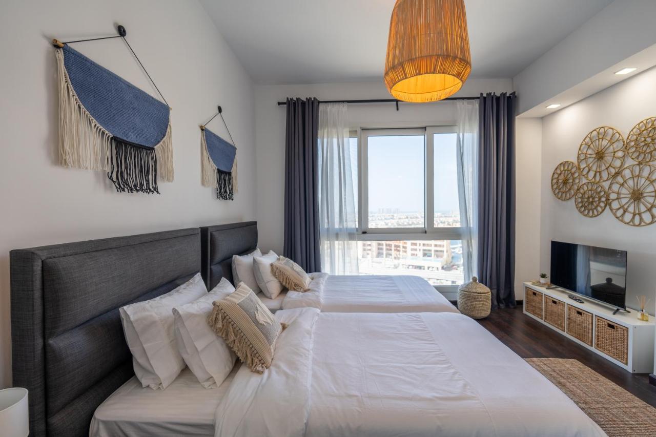 Apartment Elegant 2br Palm Jumeirah Apt With Pool Access