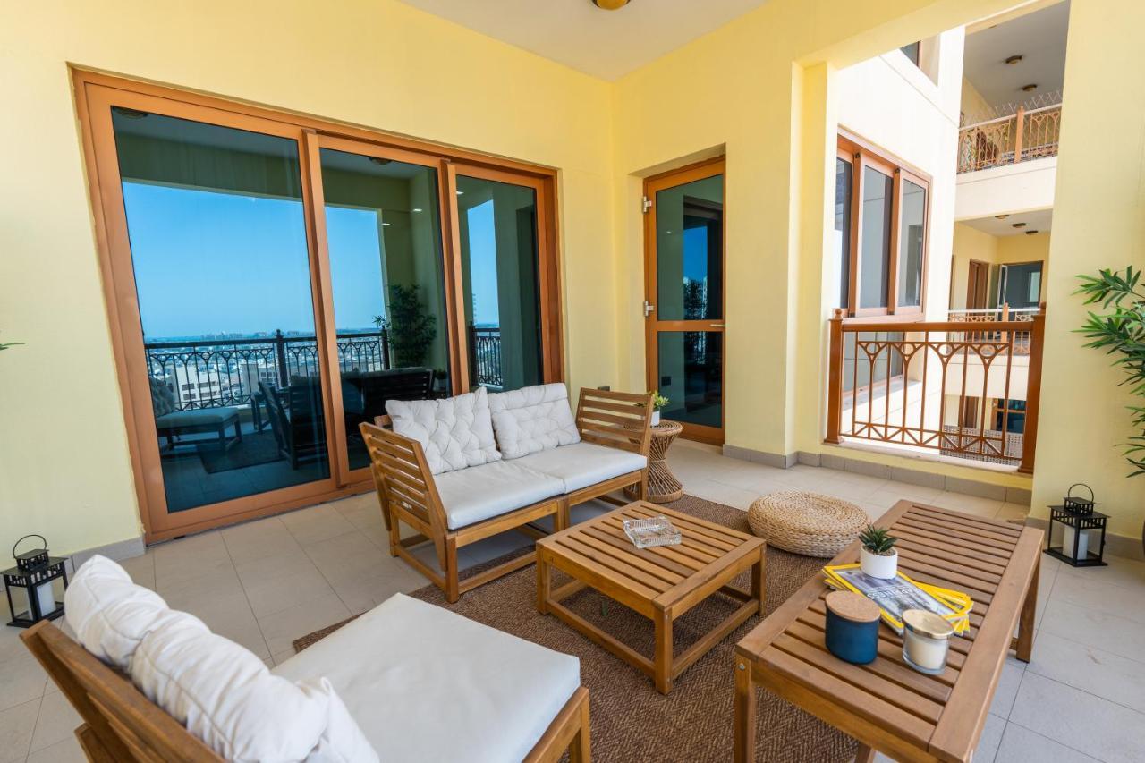 Elegant 2br Palm Jumeirah Apt With Pool Access Apartment Dubai