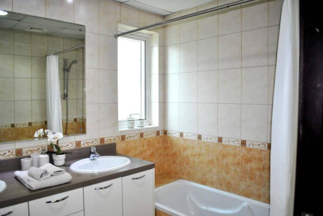 Relaxing 2br Haven In Marina Perfect Location & Amenities * Dubai