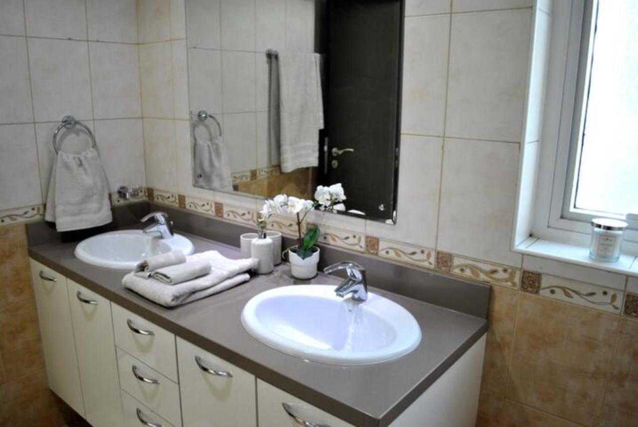 Relaxing 2br Haven In Marina Perfect Location & Amenities
