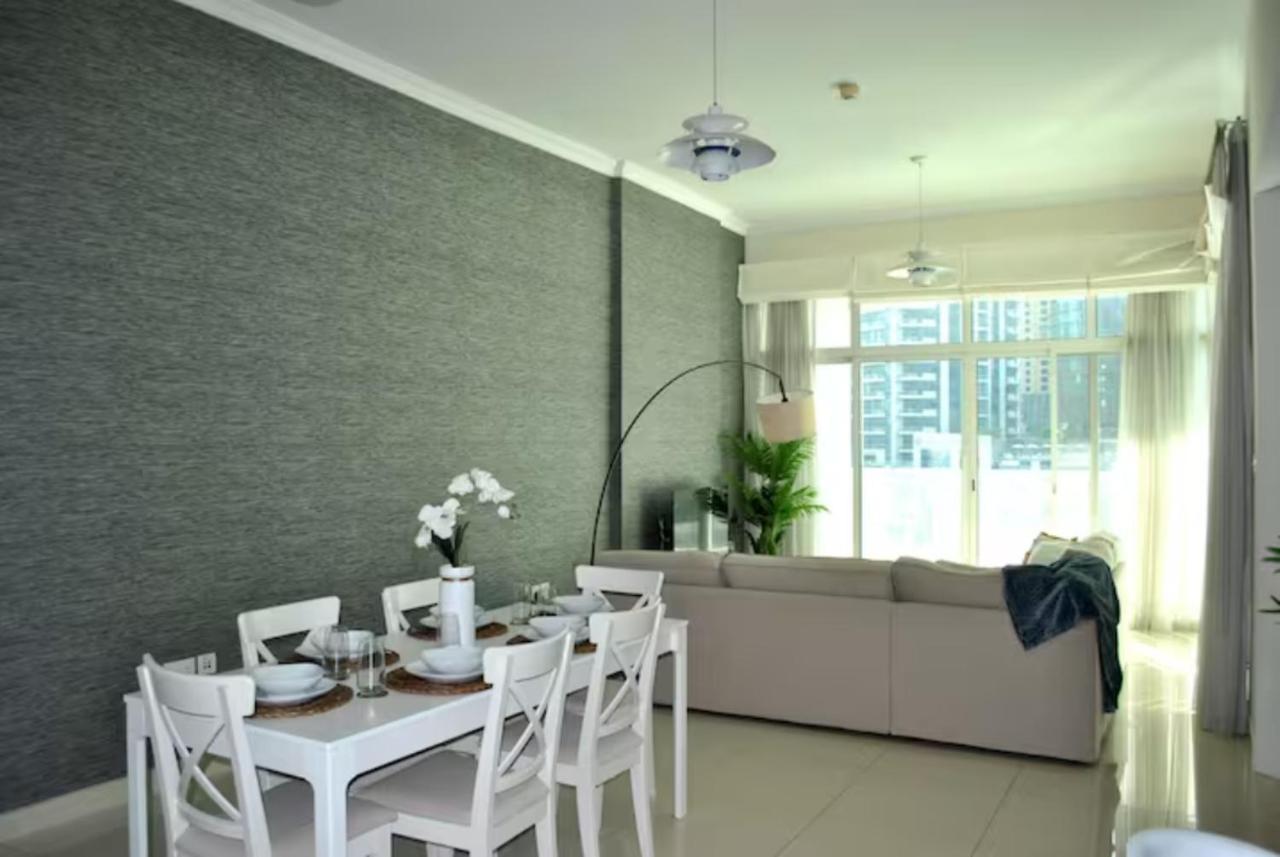 Relaxing 2br Haven In Marina Perfect Location & Amenities