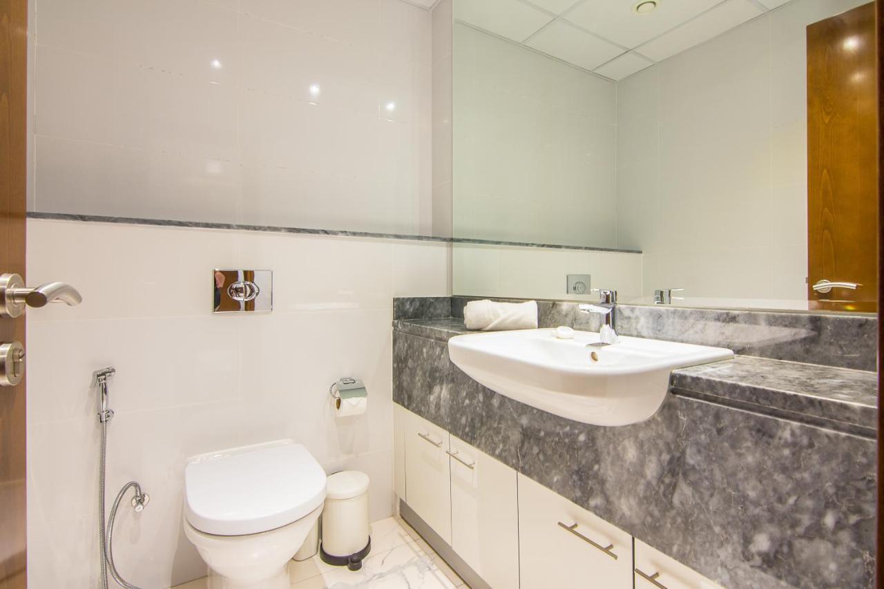 Stunning 1br Al Habtoor -meera Tower 1108 * Dubai