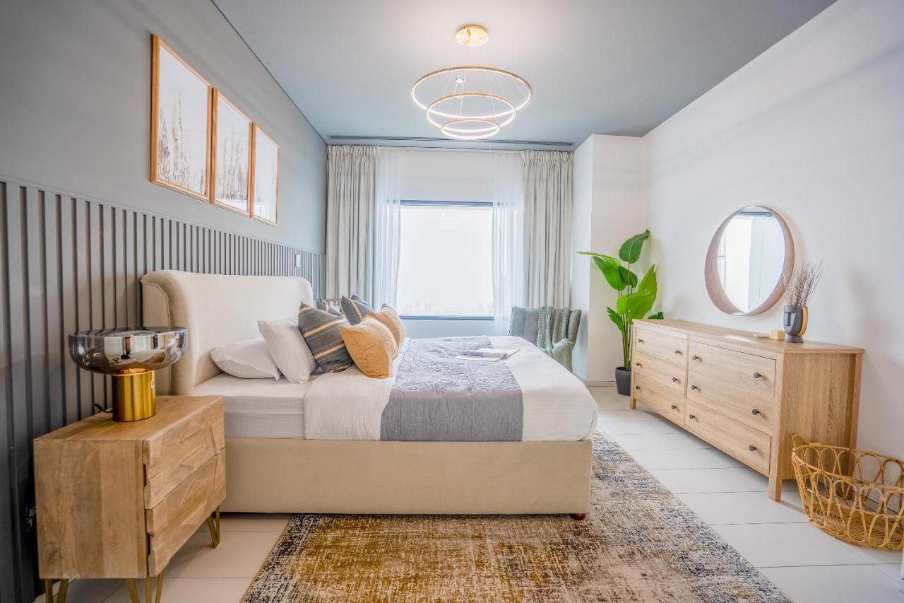 Apartment Nasma Luxury - Exquisite Hideaway With Awe-ins Burj Khalifa Views *